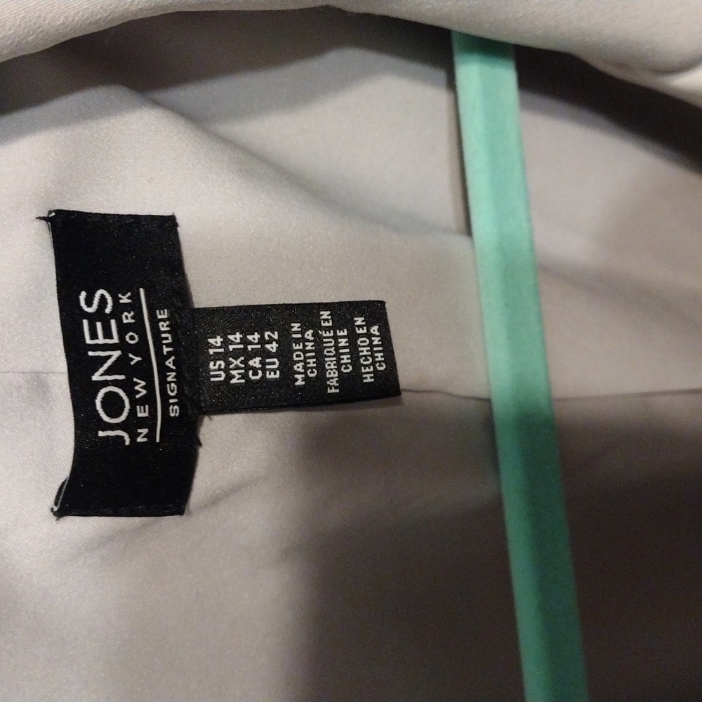 Jones New York Blazer - Picture 2 of 3